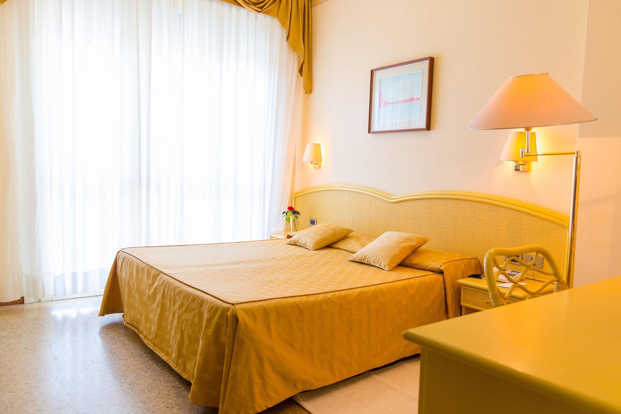 Hotel Principe Bibione Bagian luar foto
