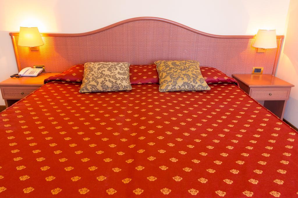 Hotel Principe Bibione Bagian luar foto