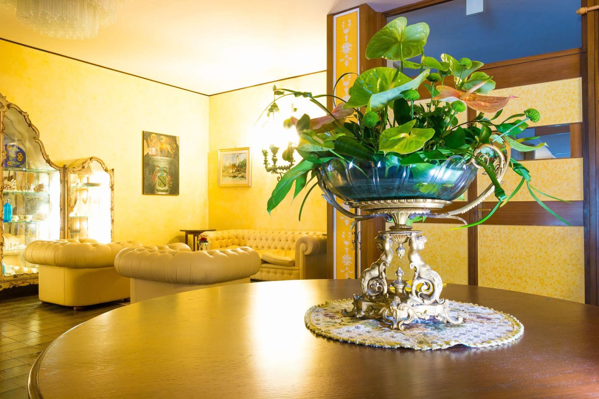 Hotel Principe Bibione Bagian luar foto