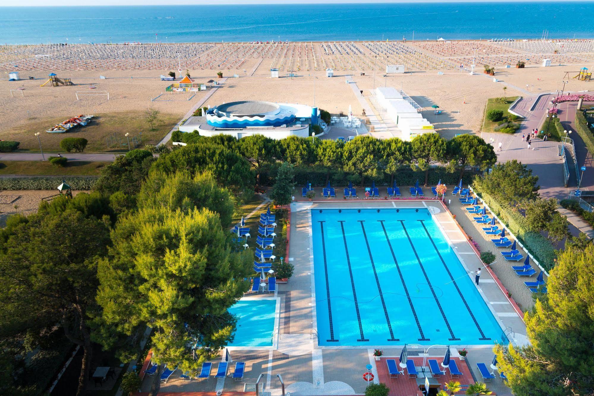 Hotel Principe Bibione Bagian luar foto