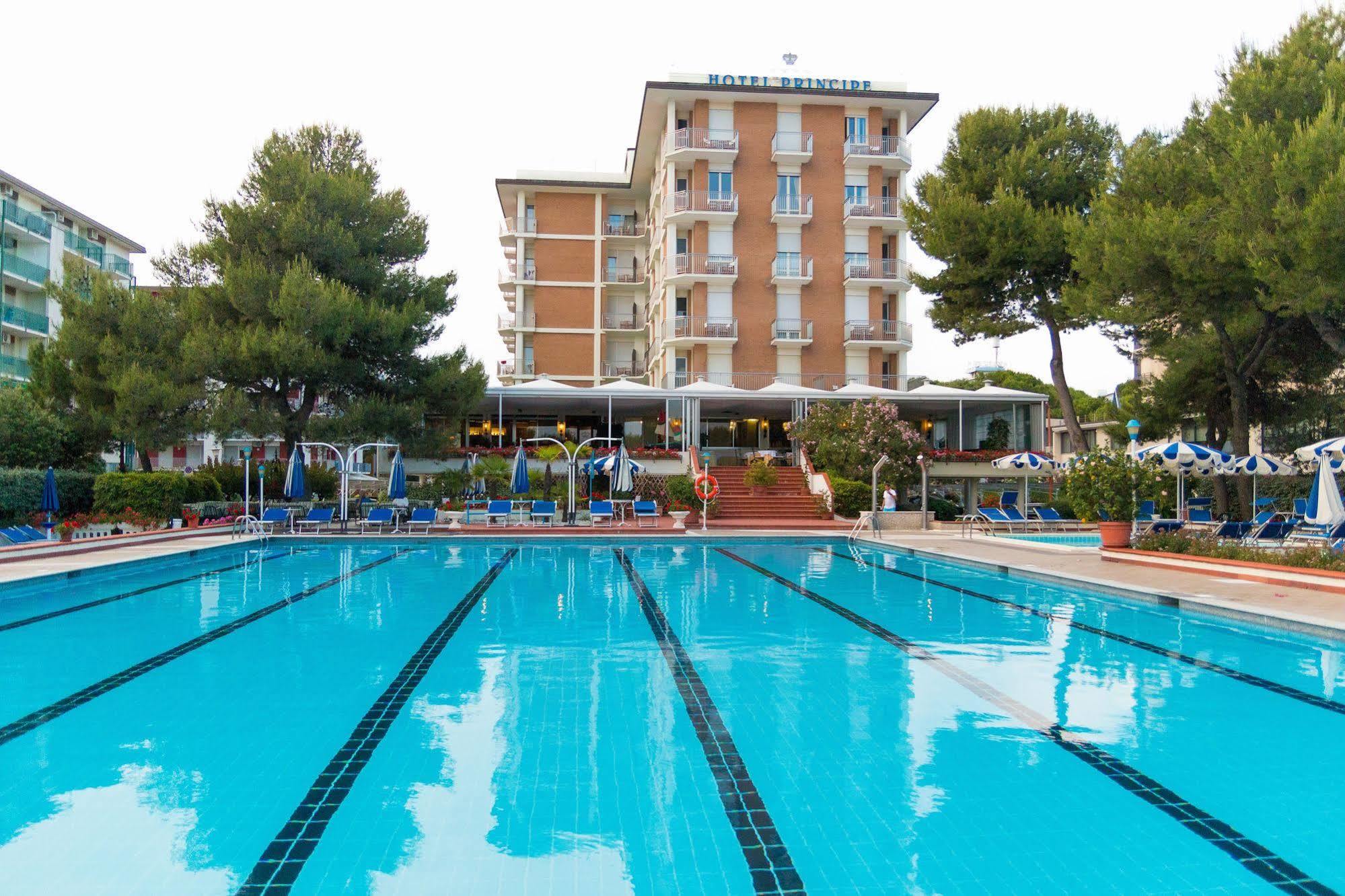Hotel Principe Bibione Bagian luar foto